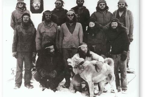 SANAE 17  (1976): Back (L-R) Carel vd Merwe, Bevil Bramwell (Inset), John Fisher, Gert vd Westhuizen, Johan Kilian, Johan Groenewald; Middle: Barry Nugent, Des van Eyssen, Marius Potgieter, Deon van der Walt, Bill Schultz; Front: Mike Lipschitz, Rory Galbraithe, Bruno Stachel.
