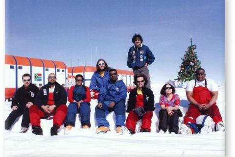 SANAE 45 (2006): Back (L-R) Leon Prinsloo (Mechanical Engineer), Nole Green (Diesel Mechanic); Front: Fritz Grobbelaar (Potch), Rivaaj Garibdass (Team Leader/Radio Engineer), Geraldinah Mjali (Doctor), Sbu Maduna (Diesel Mechanic), Lötter Kock (HMO), Samantha Linnerts (Meteorologist), Kevin Duma (Electrical Engineer).